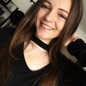 Meet your Posher, Adrienna